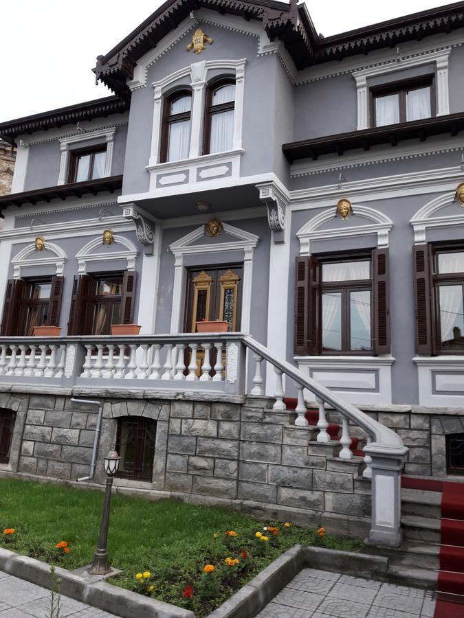 Hotel Vila Mano Korce Exterior foto