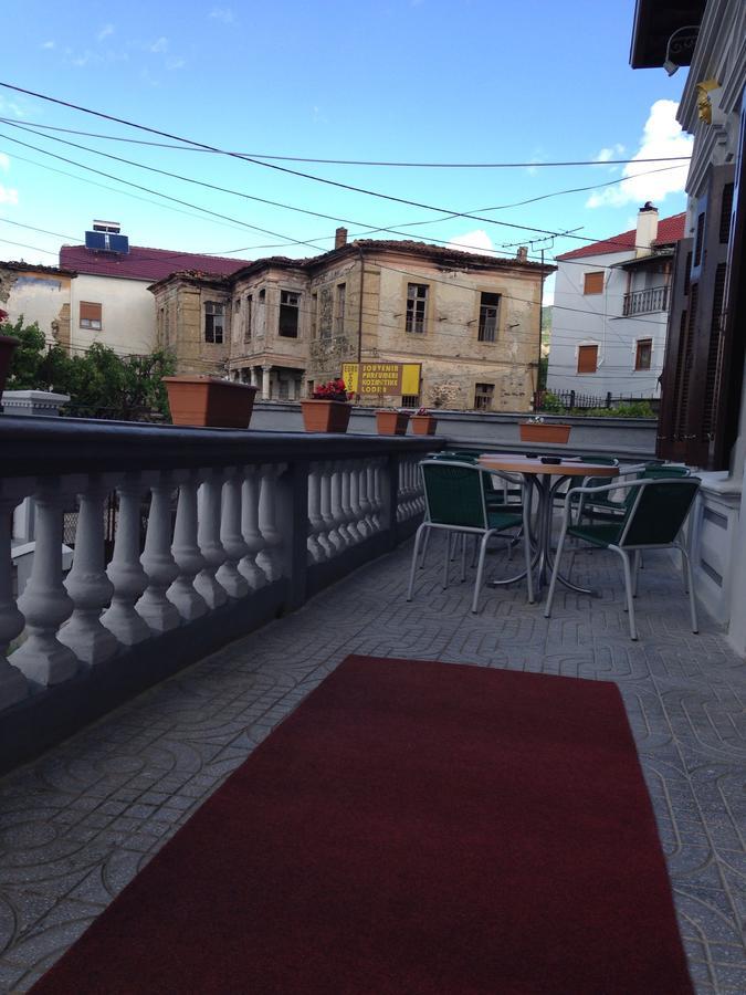 Hotel Vila Mano Korce Exterior foto